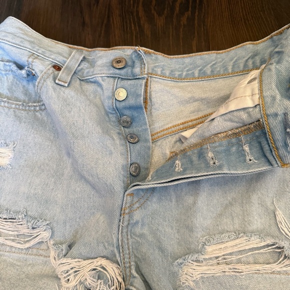 Levi's 501 Blue Jean Shorts Distressed Frayed Hem - Picture 4 of 6